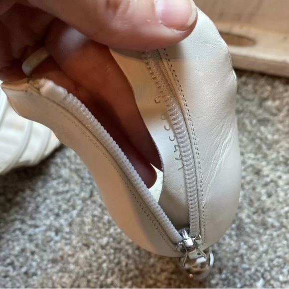 Chanel 38.5 White Cage Leather Silver Woven Chains Heels  Pumps NEW, $1,675 Msrp - Picture 10 of 12